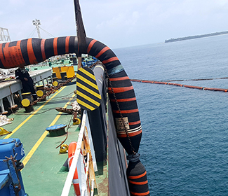 码头/海洋输油软管应用案例